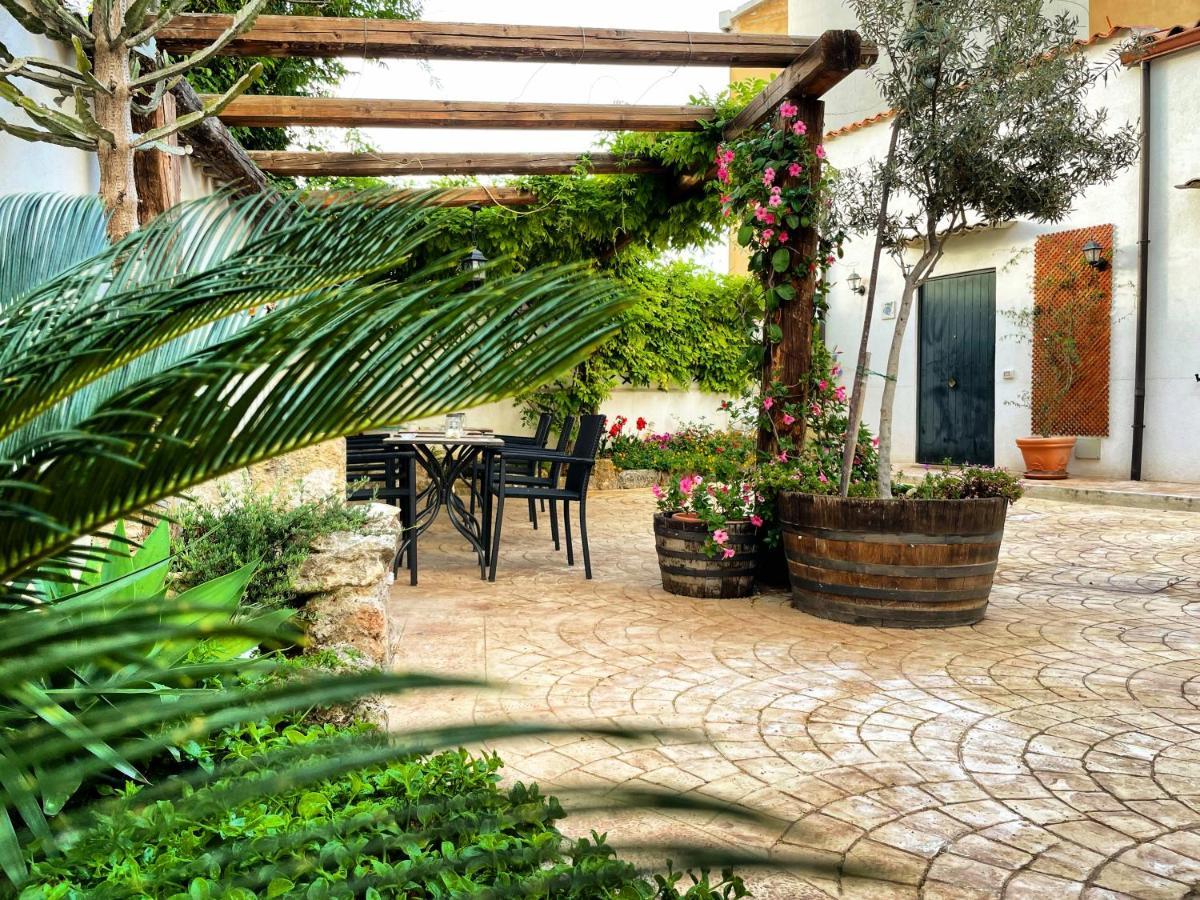 Baglio Reale Apartments Palermo Eksteriør billede