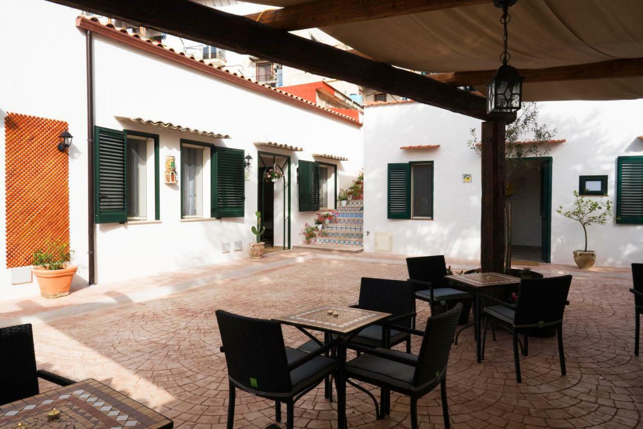 Baglio Reale Apartments Palermo Eksteriør billede